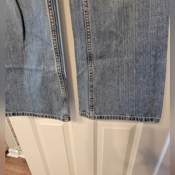 Women's American Eagle Light Wash Favorite Bootcut Jeans Size 10 Long - Picture 4 of 9